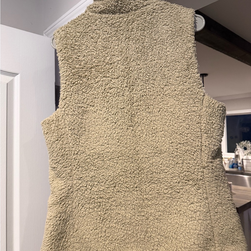 Patagonia Sherpa Vest - Light Tan - Picture 2 of 3